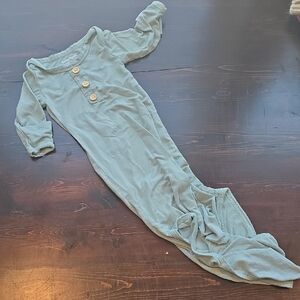 Baby Noah Blue Button-Down Baby Knotted Swaddle